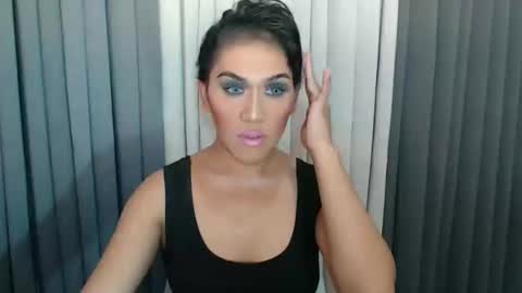 GWEN THOMPSON .......   online show from 12-29-24, 01:02