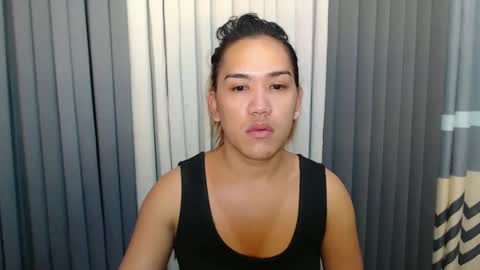 GWEN THOMPSON .......   online show from 02-28-25, 05:59