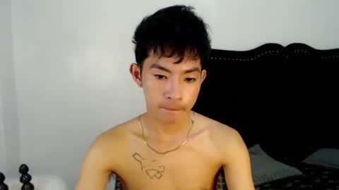 Snapshot of xian_smith12 chatting on 11-24-25, 10:15 Xian smith online show from 11-24-25, 10:15