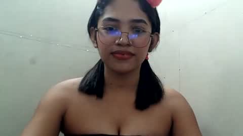 xiaomeee online show from 10-25-25, 12:07