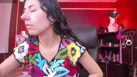 XiaQueen   I M online show from 12-04-25, 08:50