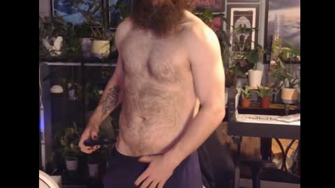 xiisil online show from 10-31-25, 07:42