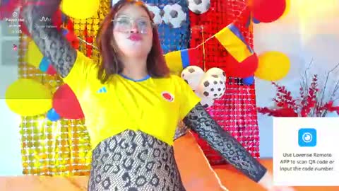 tifanny  online show from 06-27-26, 07:19
