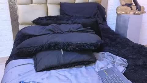 ximena online show from 02-01-25, 08:18