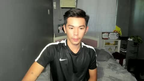 Snapshot of xkhen_damienx chatting on 02-20-25, 07:01 Khen online show from 02-20-25, 07:01