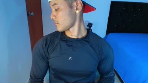 Snapshot of xlatin21 chatting on 11-02-25, 10:56 xlatin21 online show from 11-02-25, 10:56