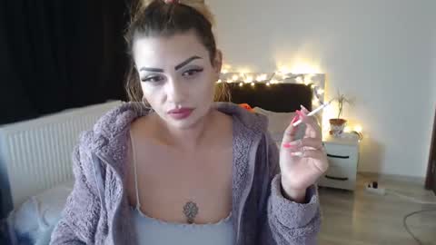 Snapshot of xmagic_pantherx chatting on 12-19-24, 09:49 Magic Panther online show from 12-19-24, 09:49