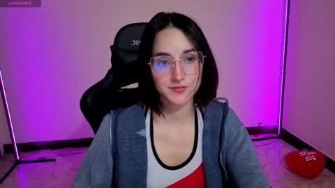 MiaLozano online show from 09-30-25, 08:19