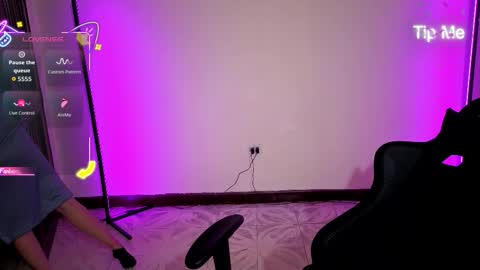 MiaLozano online show from 10-05-25, 09:18