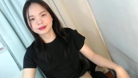 Snapshot of xo_worth_it chatting on 02-07-26, 02:15 nathalie online show from 02-07-26, 02:15