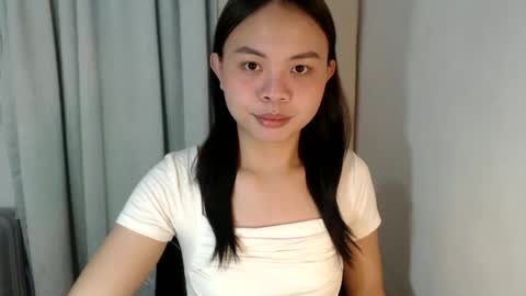 Snapshot of xo_worth_it chatting on 02-16-26, 11:50 nathalie online show from 02-16-26, 11:50