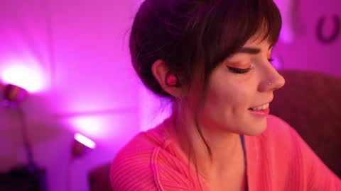 Bella Bondai online show from 12-17-24, 02:44