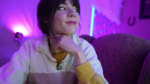 Bella Bondai online show from 01-21-25, 06:43