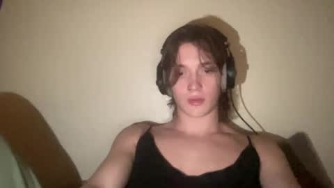 Snapshot of xooxie chatting on 10-15-25, 05:18 xooxie online show from 10-15-25, 05:18