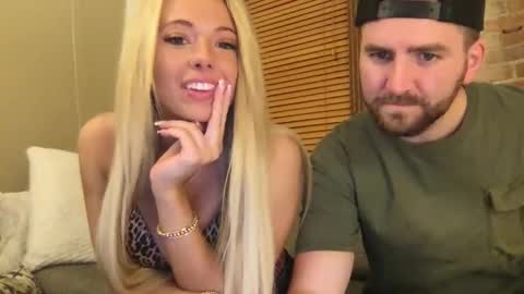 xoprincesspeachxo online show from 10-25-25, 11:54