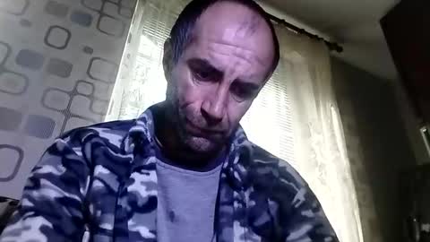 Snapshot of xploid1982 chatting on 10-21-25, 09:32 xploid1982 online show from 10-21-25, 09:32