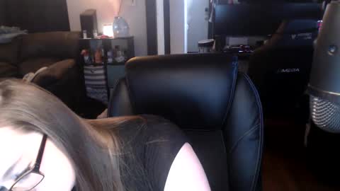 Snapshot of xqueenkendrax chatting on 02-18-25, 10:25 xqueenkendrax online show from 02-18-25, 10:25