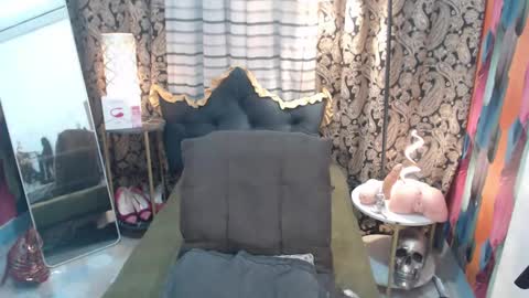 Snapshot of xqueenyasiandomcumx chatting on 12-27-24, 10:01 address me as QUEEN  NINA  A Little Bit  of ANGELIC FACE with a Wild Demonic Side online show from 12-27-24, 10:01