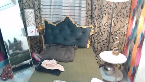 Snapshot of xqueenyasiandomcumx chatting on 01-18-25, 02:03 address me as QUEEN  NINA  A Little Bit  of ANGELIC FACE with a Wild Demonic Side online show from 01-18-25, 02:03