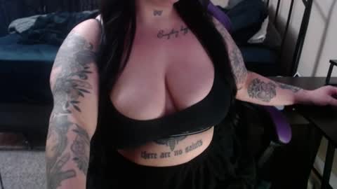 xorileyschembri online show from 02-19-25, 02:12