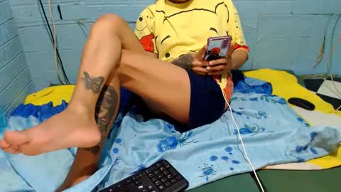 Snapshot of xsavagemistressx chatting on 01-15-25, 08:20 Ask Me Baby online show from 01-15-25, 08:20