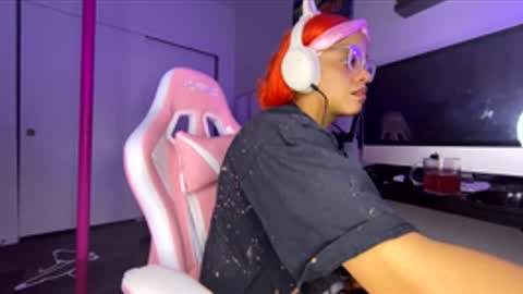 xStarGazingx online show from 11-26-25, 07:09