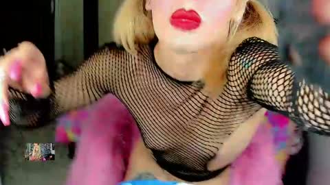 Femboy Exotic online show from 01-05-25, 11:12