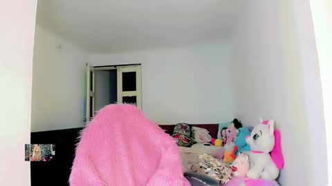 Femboy Exotic online show from 01-19-25, 04:12