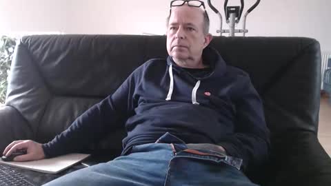 xtommix69 online show from 12-14-25, 10:09