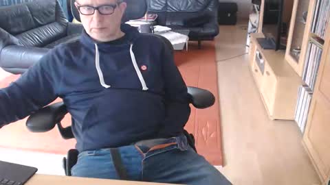 Snapshot of xtommix69 chatting on 02-03-26, 01:38 xtommix69 online show from 02-03-26, 01:38