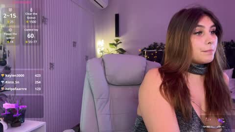 Snapshot of xtrahotx chatting on 01-06-25, 07:09 Milana online show from 01-06-25, 07:09