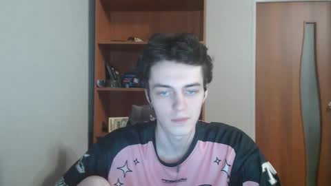 traqqq online show from 11-24-25, 07:24