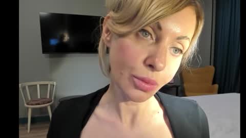 Snapshot of xvaleriax0 chatting on 09-13-25, 01:05 xvaleriax0 online show from 09-13-25, 01:05