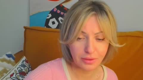 Snapshot of xvaleriax0 chatting on 02-11-26, 04:12 xvaleriax0 online show from 02-11-26, 04:12