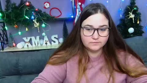 Snapshot of xx_daniella_xx chatting on 01-06-25, 10:15 xx daniella xx online show from 01-06-25, 10:15