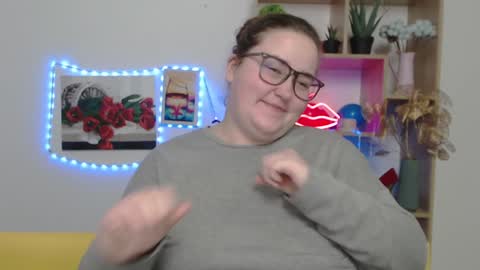 Snapshot of xx_daniella_xx chatting on 01-15-25, 10:57 xx daniella xx online show from 01-15-25, 10:57