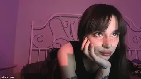 Lily online show from 01-07-26, 07:49