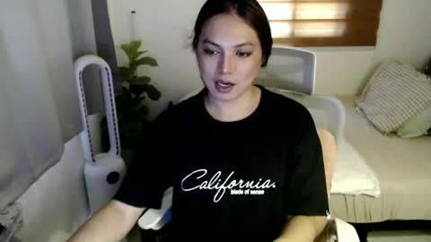 Snapshot of xxjulielovesyouxx chatting on 09-30-25, 04:39 July online show from 09-30-25, 04:39