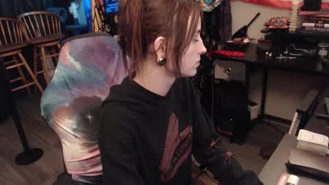 Snapshot of xxlilithmoonxx chatting on 11-01-25, 02:57 Lilith online show from 11-01-25, 02:57