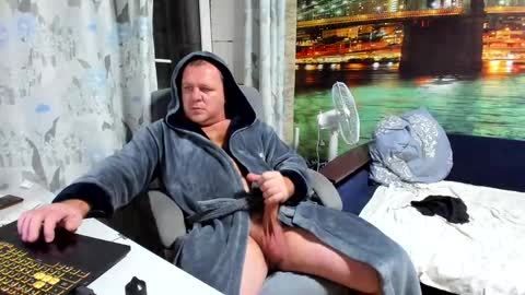 Snapshot of xxrojxx chatting on 01-09-25, 03:55 roki-- --  online show from 01-09-25, 03:55