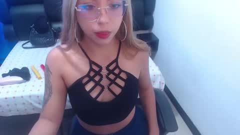 Snapshot of xxsashablondelatinxx chatting on 02-21-26, 02:18 Sasha Blonde online show from 02-21-26, 02:18