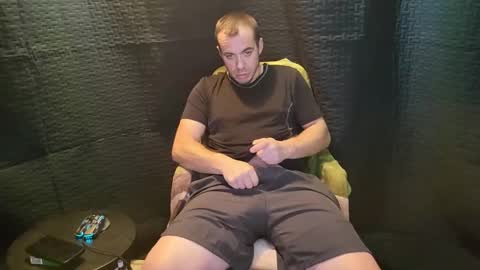 xxScubaStevexx online show from 12-14-25, 04:07