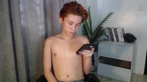 Snapshot of xxsebastian18 chatting on 01-20-25, 01:39 seb online show from 01-20-25, 01:39