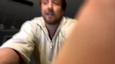 Snapshot of xxsimonxsays chatting on 02-23-25, 09:22 Simon online show from 02-23-25, 09:22