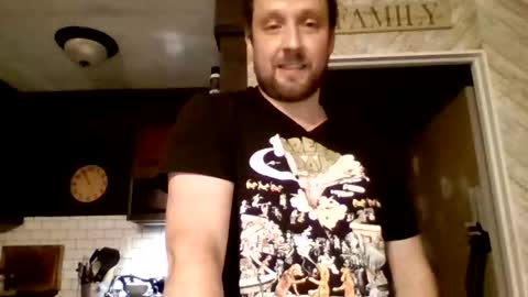 Snapshot of xxsimonxsays chatting on 10-25-25, 02:52 Simon online show from 10-25-25, 02:52