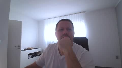 Eddi online show from 12-18-24, 10:19