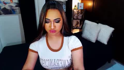 OLIVIA online show from 12-05-24, 06:22