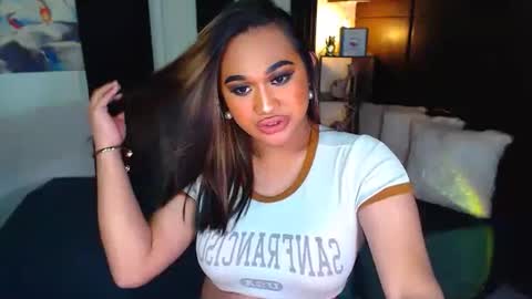 OLIVIA online show from 12-19-24, 07:18