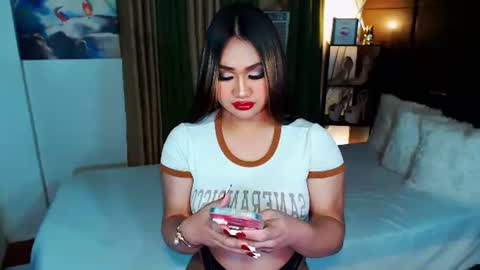 OLIVIA online show from 01-12-25, 08:14