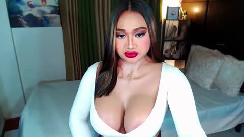 OLIVIA online show from 01-13-25, 02:42